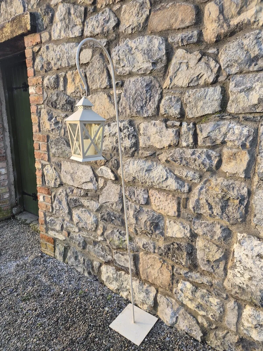 Lantern and stand - Image 2
