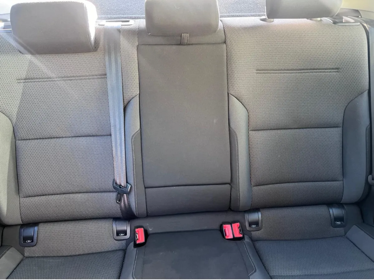 VW Golf 2016 1.6 Diesel (162) - Image 3