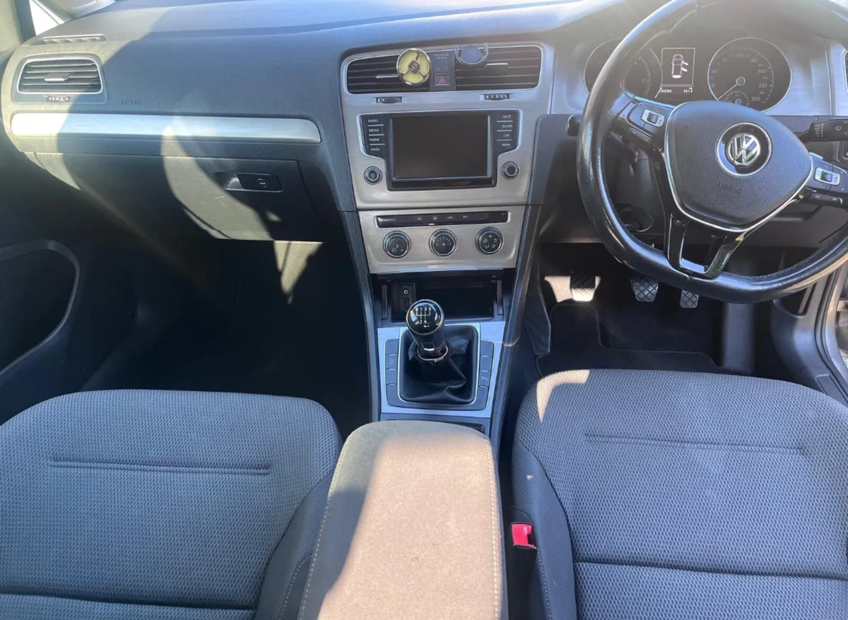 VW Golf 2016 1.6 Diesel (162) - Image 4