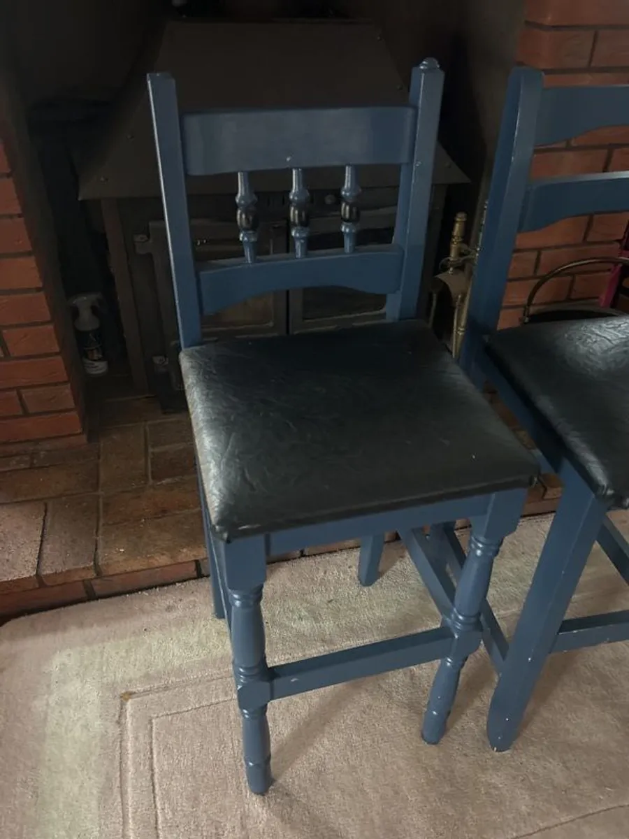 Gorgeous Kitchen Bar Stools - Image 3