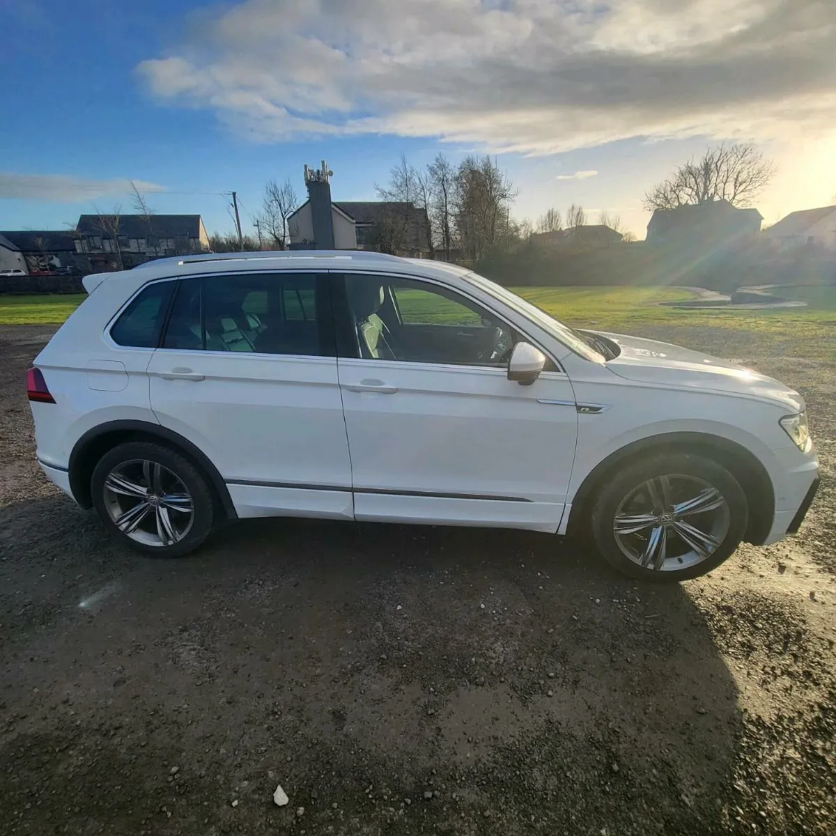 162 VW Tiguan 2.0 TDI 150BHP R-line - Image 2