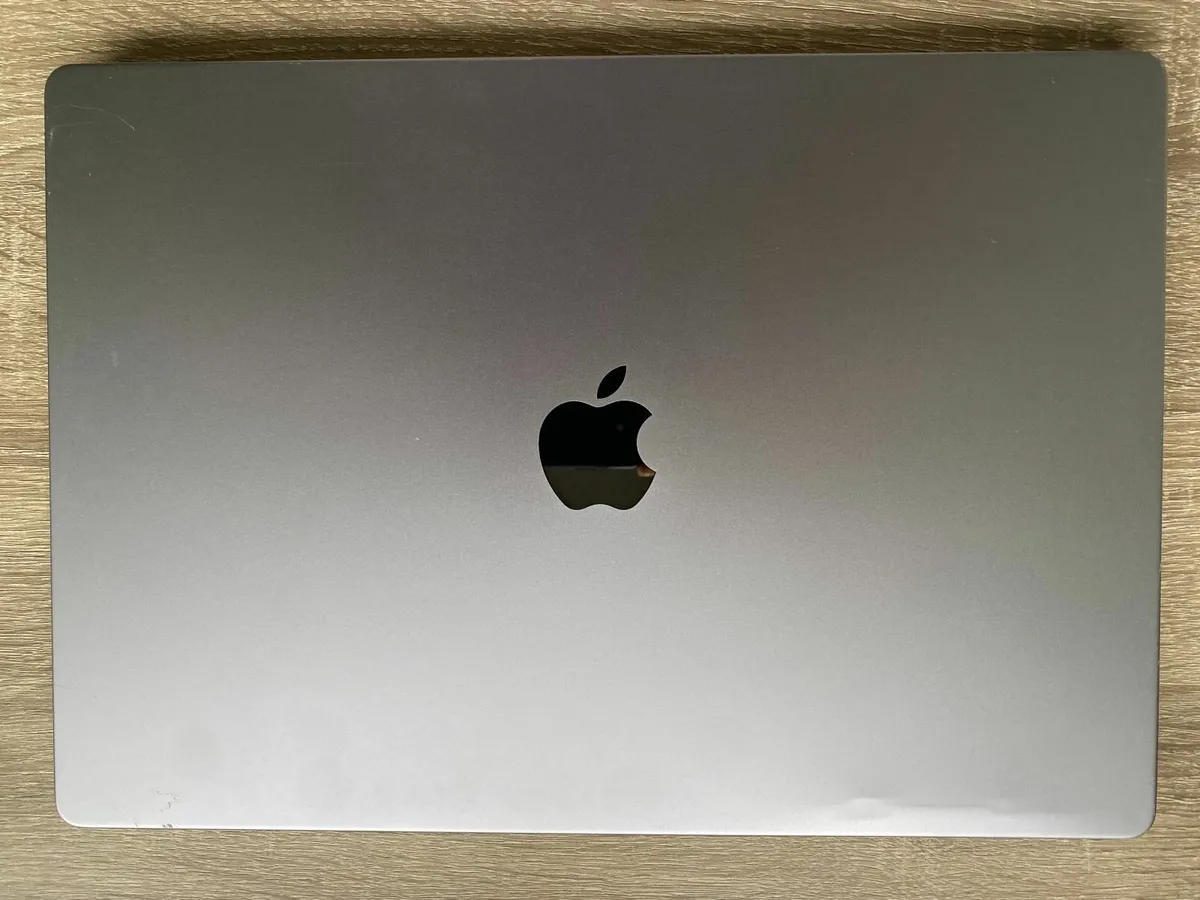 MacBook Pro 16" 2021 M1 Pro | 16GB | 512GB - Image 3