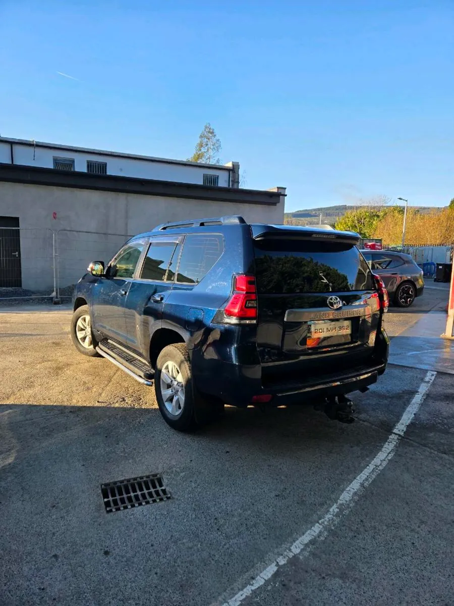 Toyota landcruiser - Image 3