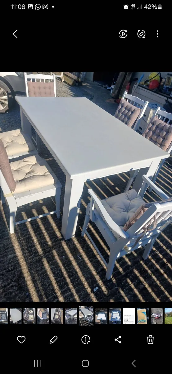 Kitchen table - Image 1