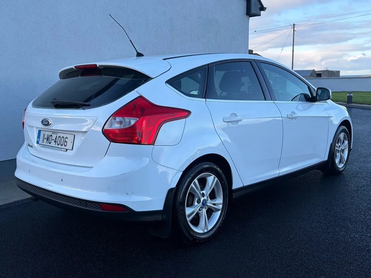 2011 Ford Focus 1.6 TDCI ZETEC Nct & Tax - Image 4