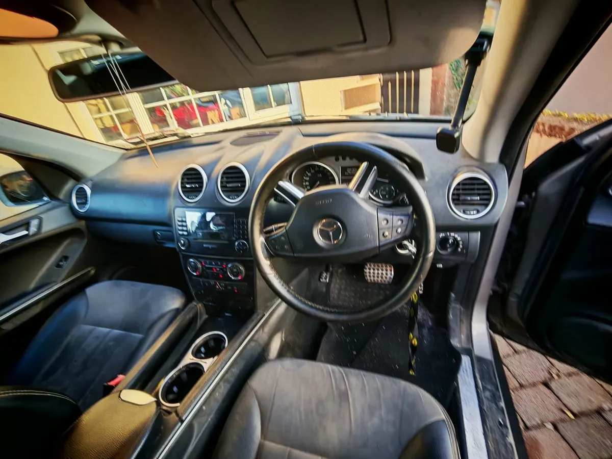 Mercedes-Benz M-Class 2009 - Image 4