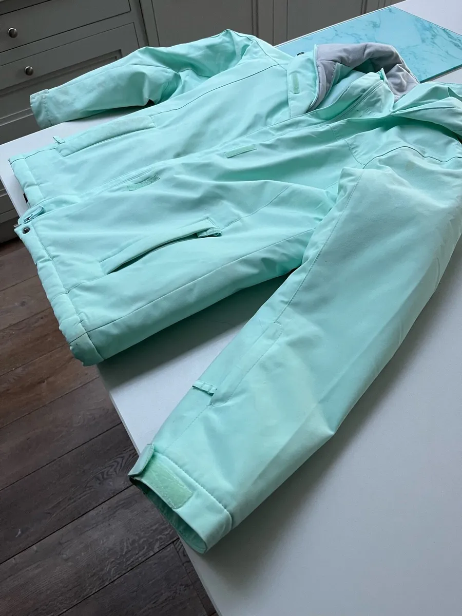 Roxy Girl Ski Jacket Age 14 - Image 3