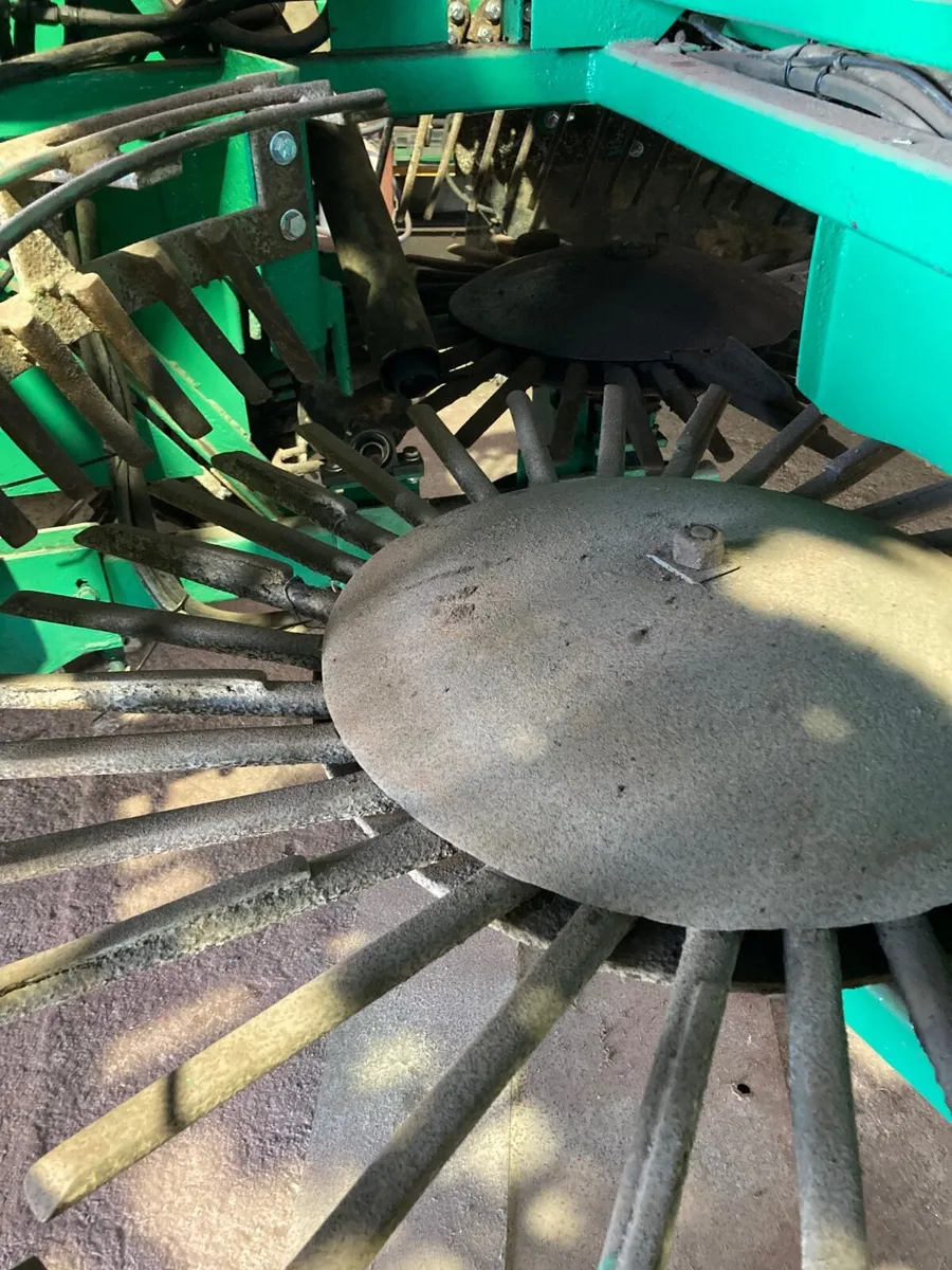 Armer Salmon Beet Harvester - Image 4