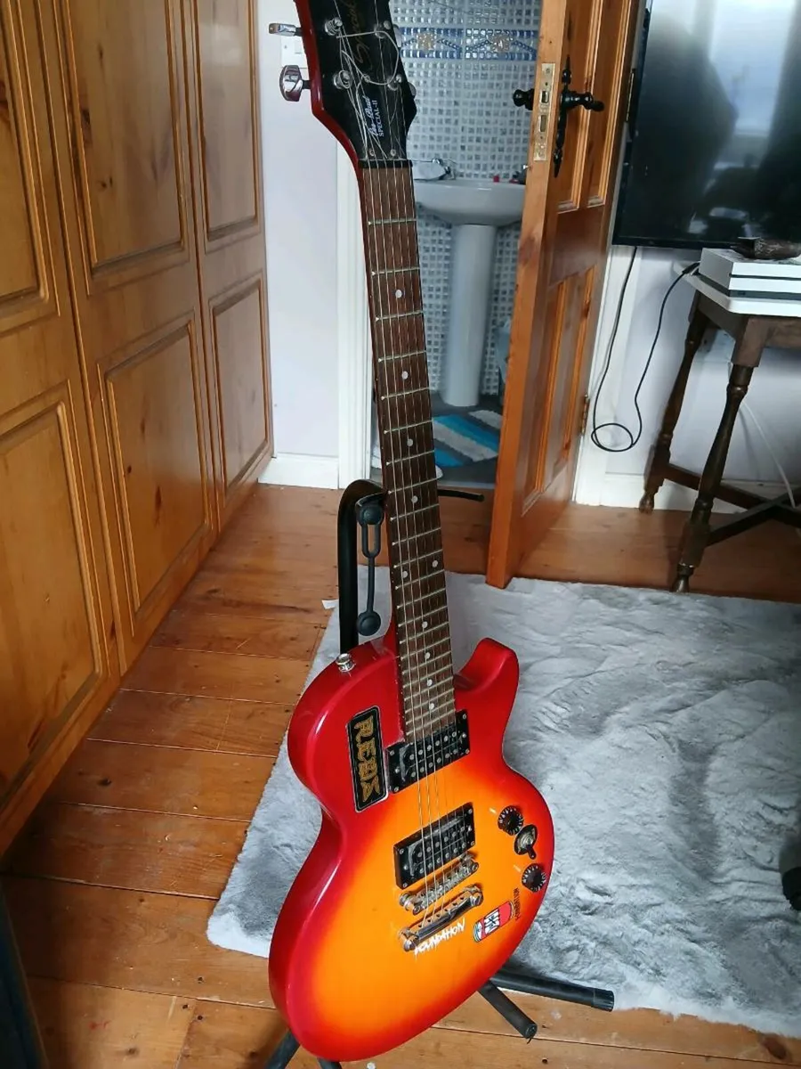 Epiphone les paul special 2 Guitar - Image 1