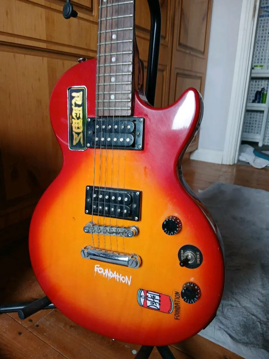 Epiphone les paul special 2 Guitar - Image 2