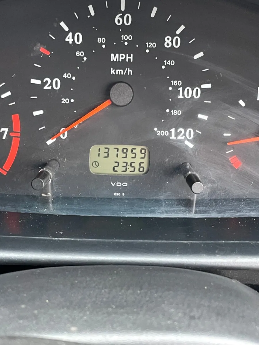 Nissan Micra 2000 - Image 2