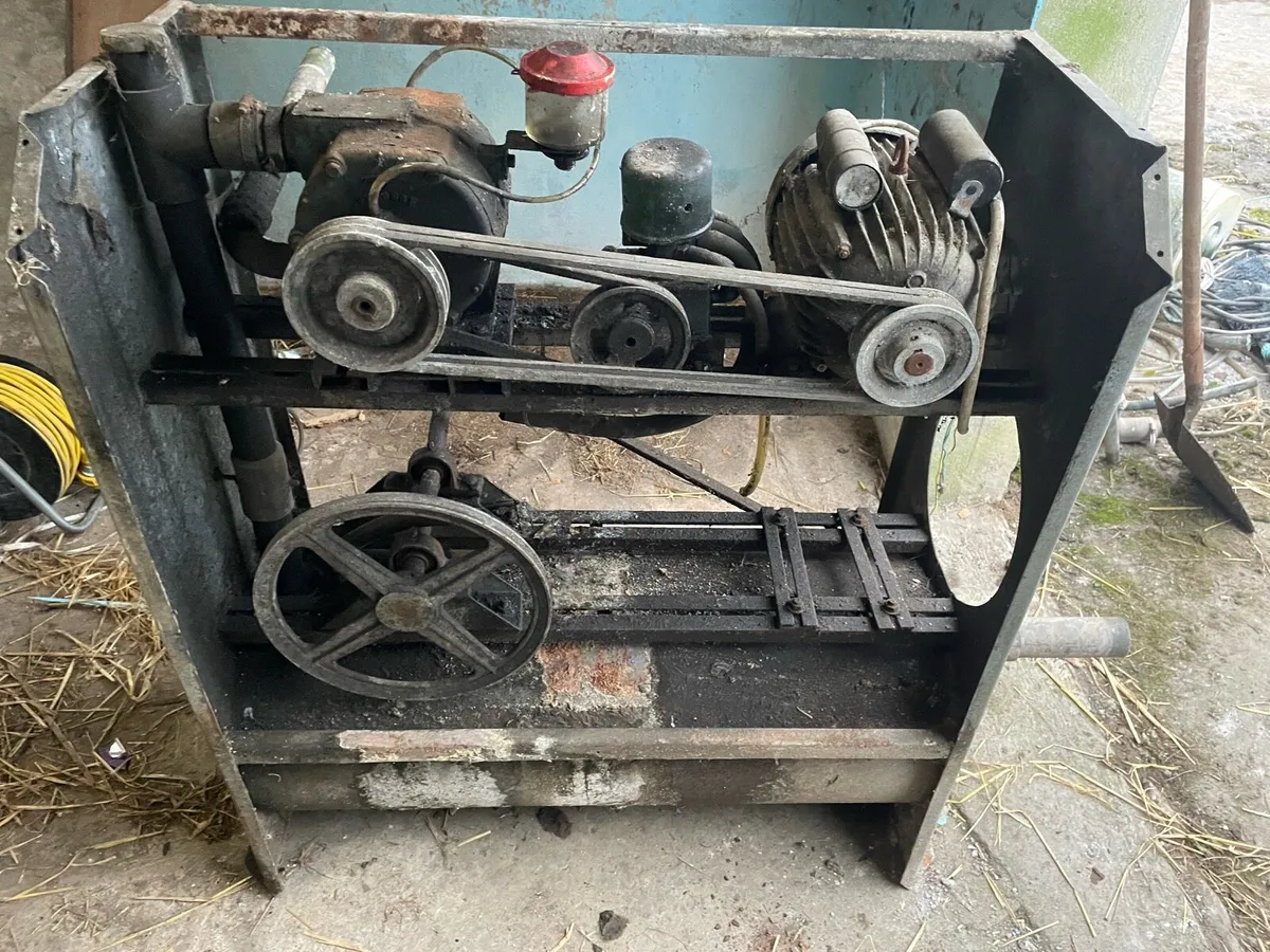 Vacuum pump - Image 1