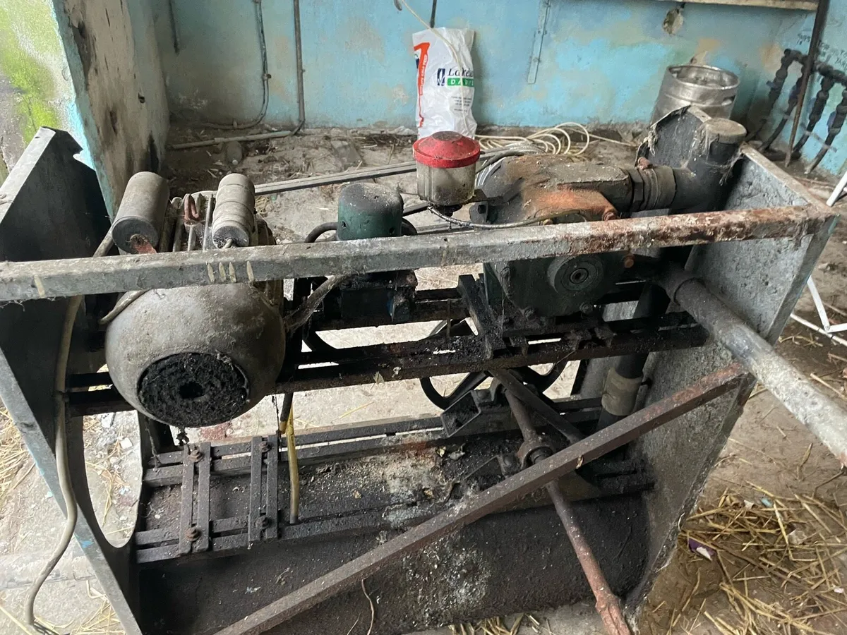 Vacuum pump - Image 2