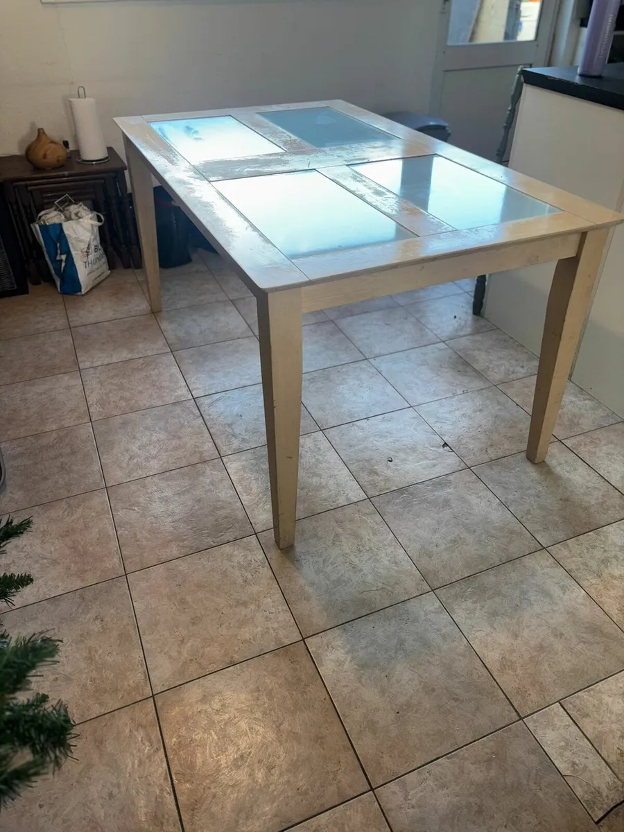 Kitchen table - Image 2