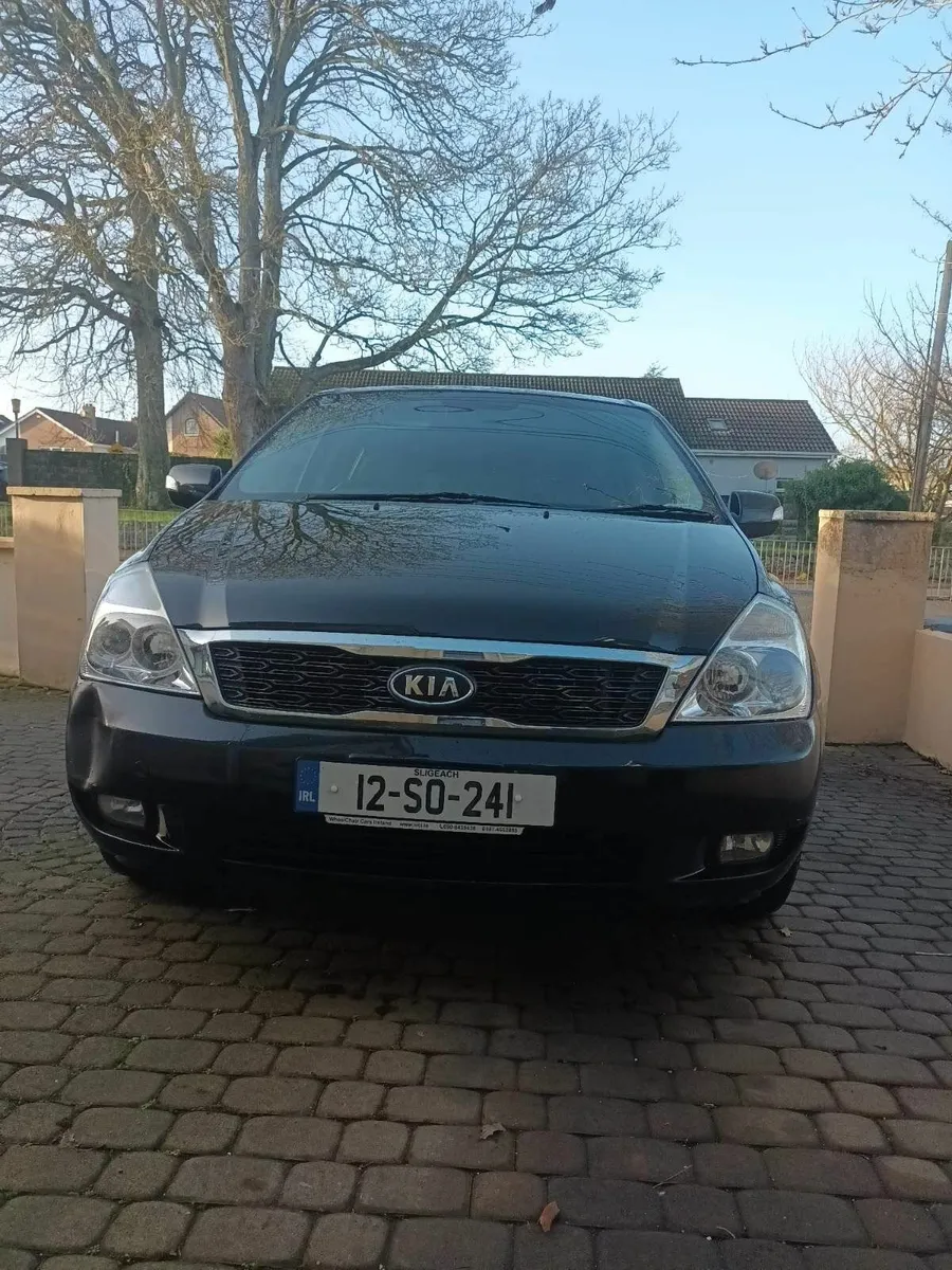Kia Sedona 2012 - Image 4