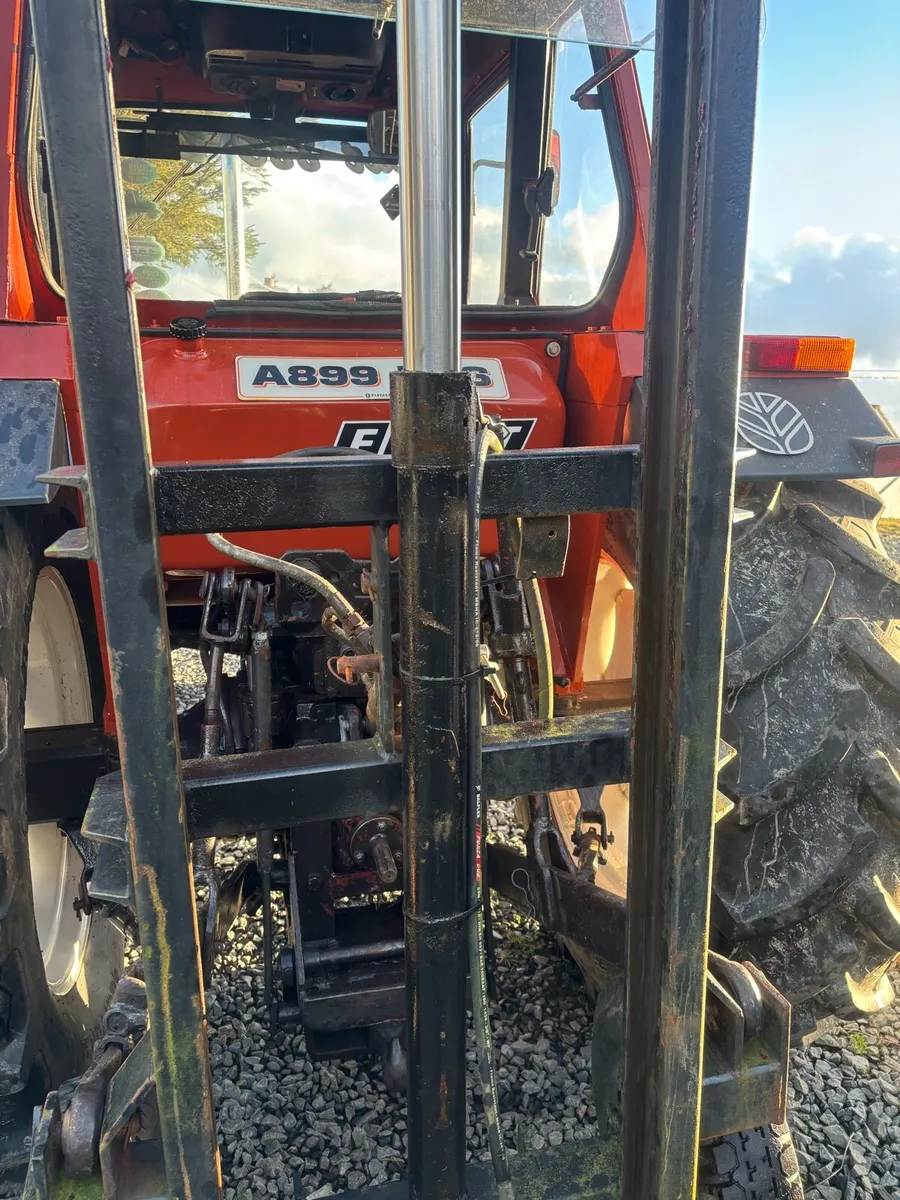 Tractor forklift - Image 3