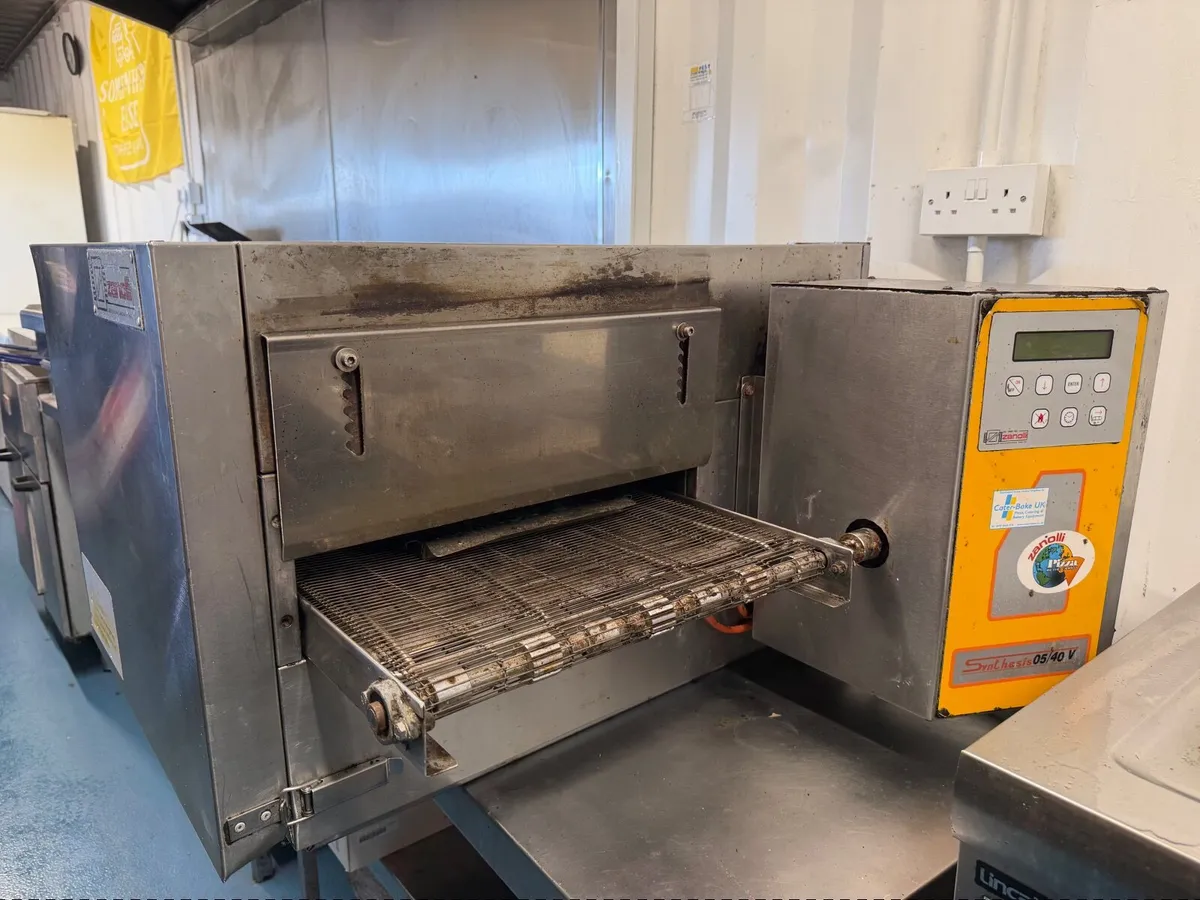 Conveyor Pizza Oven - Image 1