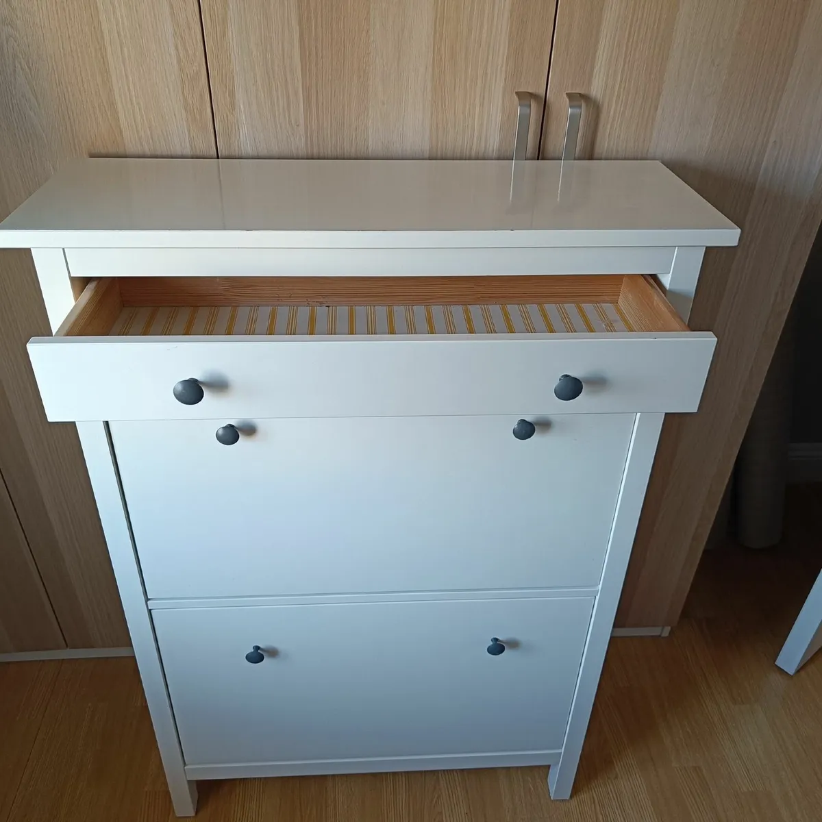 Multi-functional shoe cabinet - Image 2