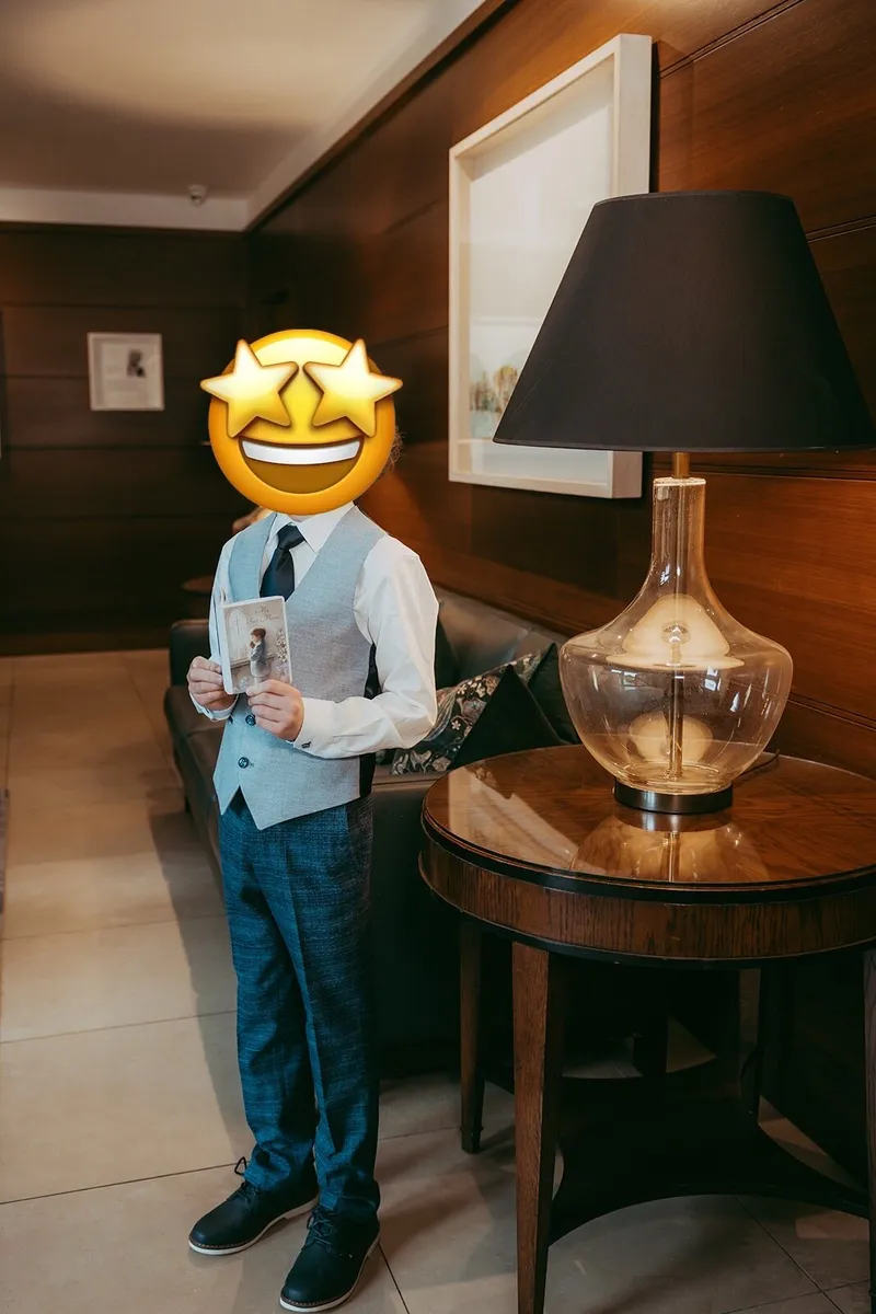 Boys Benetti communion suit - Image 2