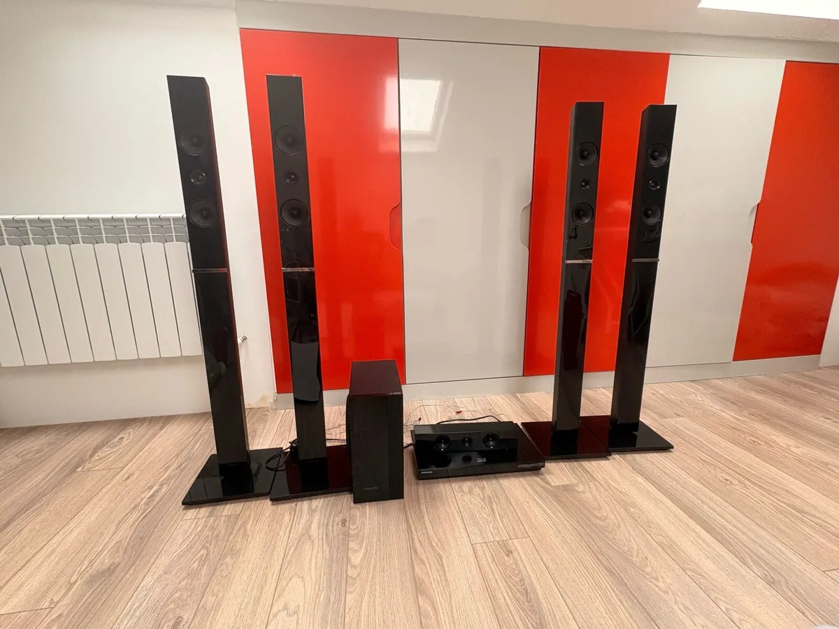 Samsung HT-e5550 home theatre - Image 1