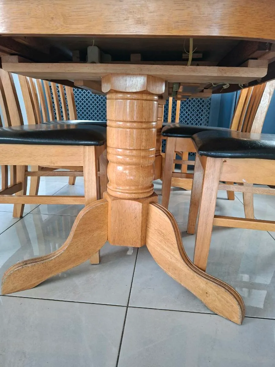 Kitchen Table and chairs - Image 1