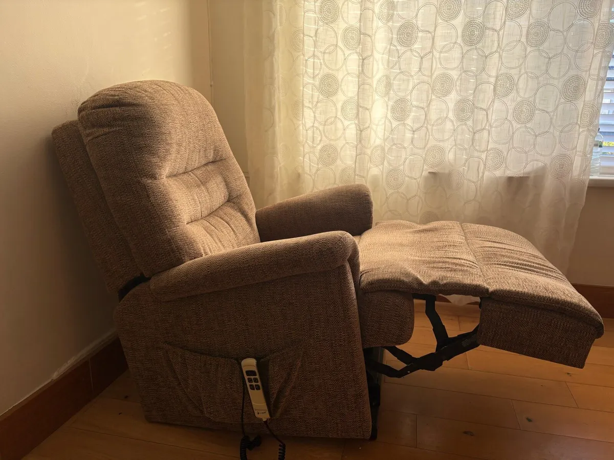 Dual Motor Recliner - Image 1