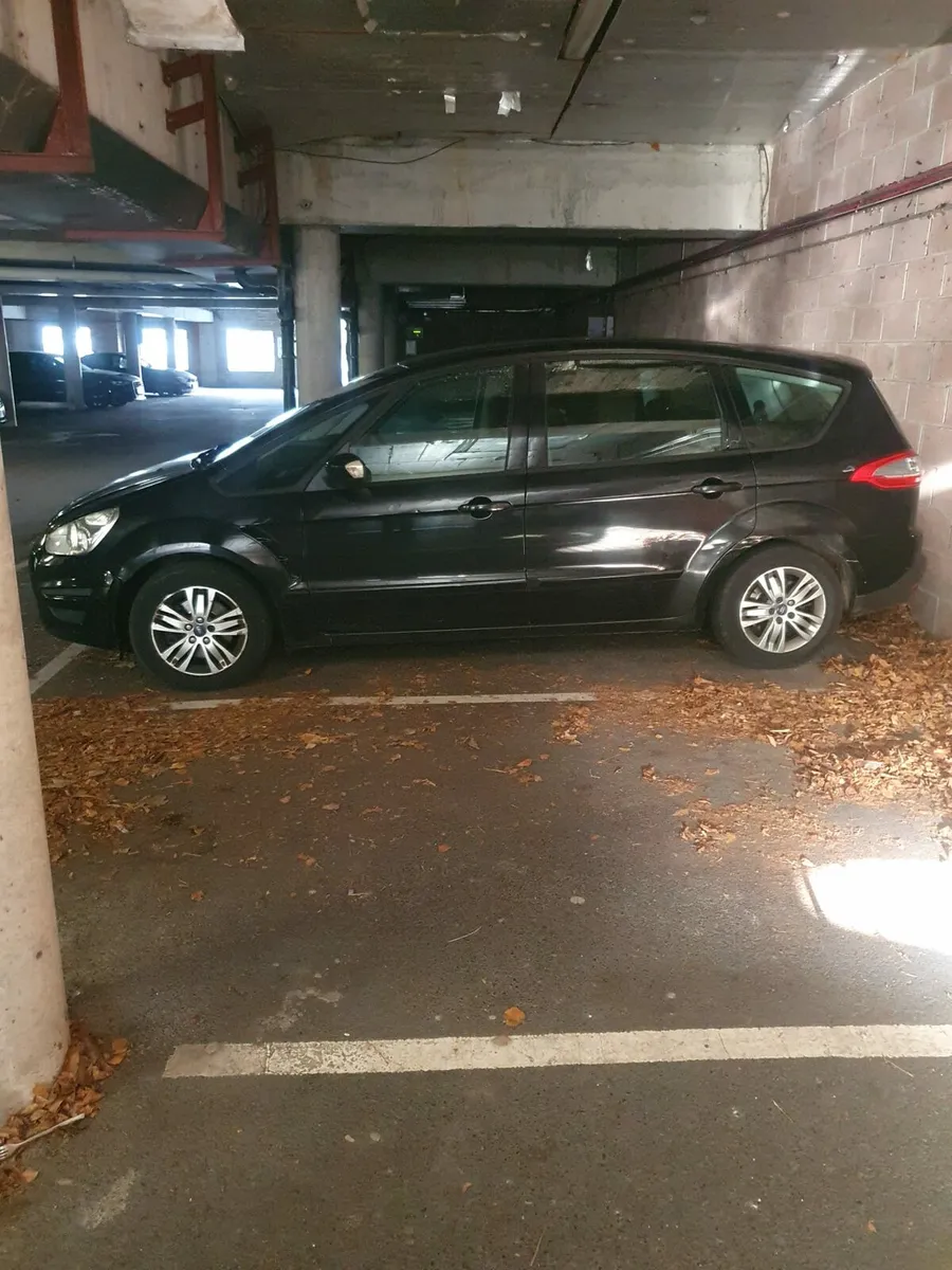 Ford S max - Image 1