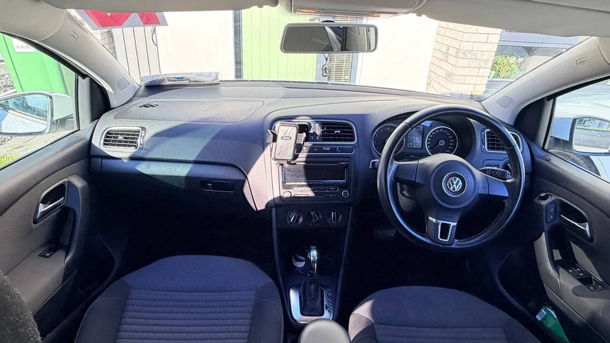 Volkswagen Polo TSI 1.2 Automatic - Image 4