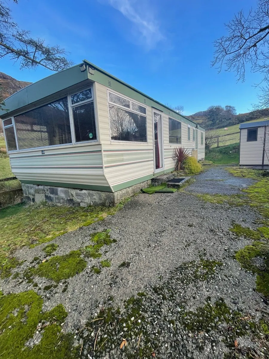 Mobile home - Image 1