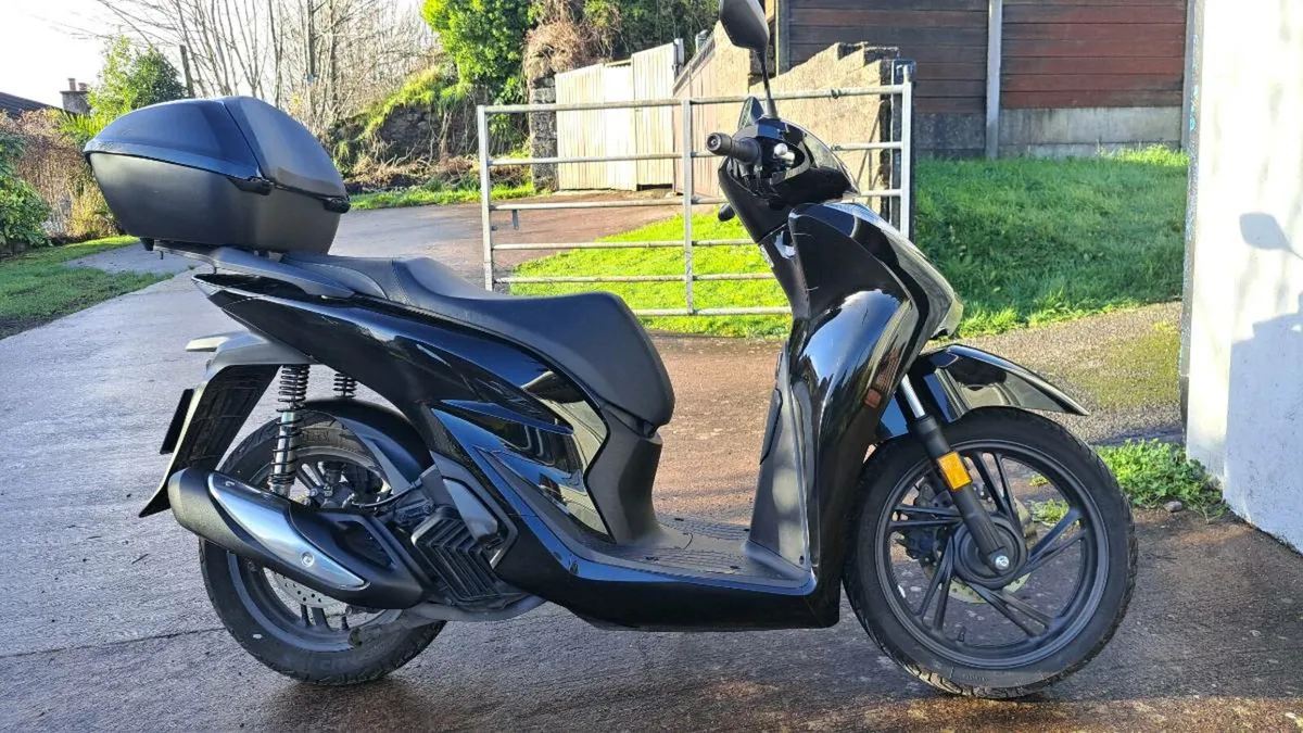 Honda SH125i 2024 - Image 2