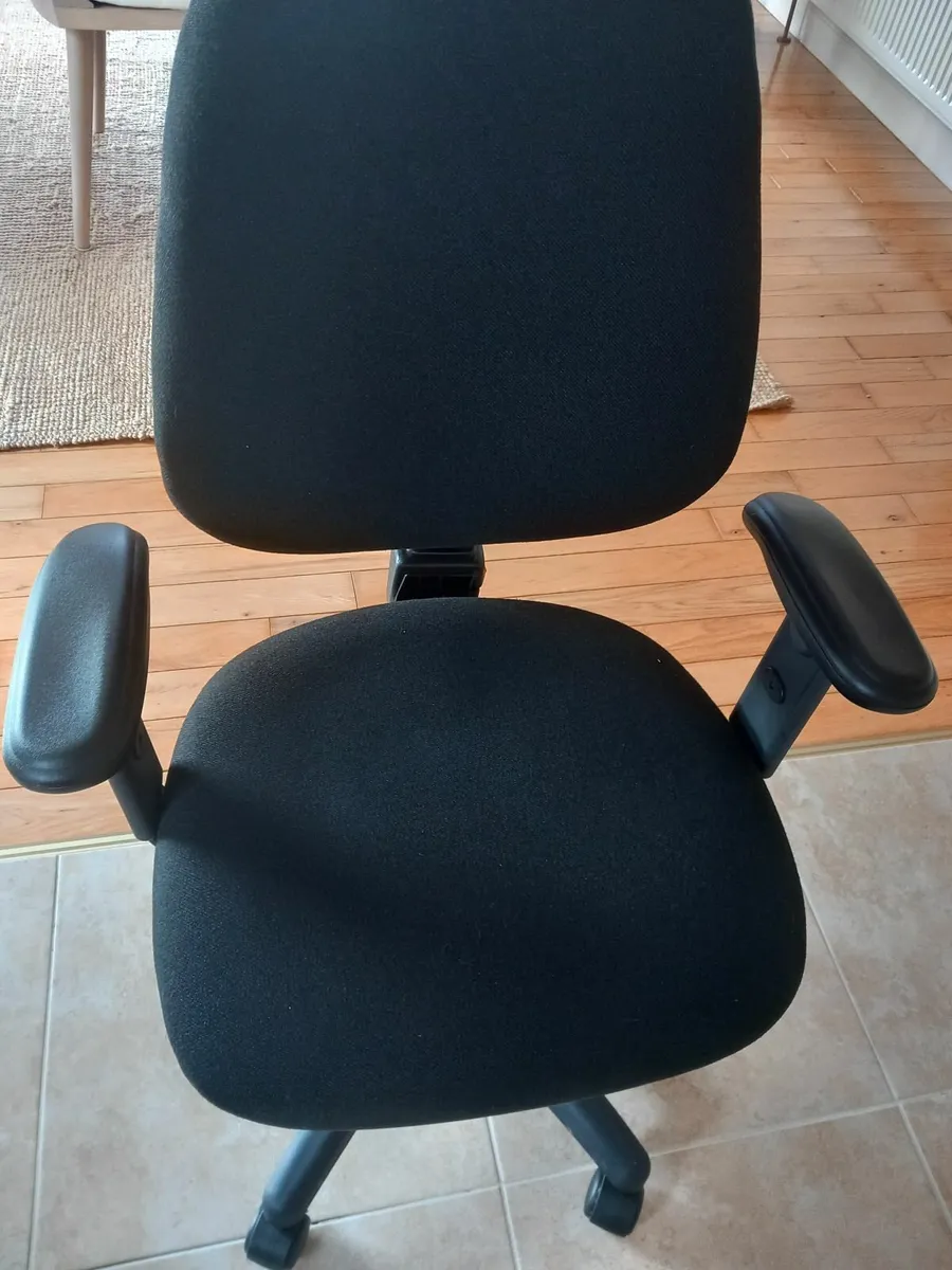 Office chair - Image 4
