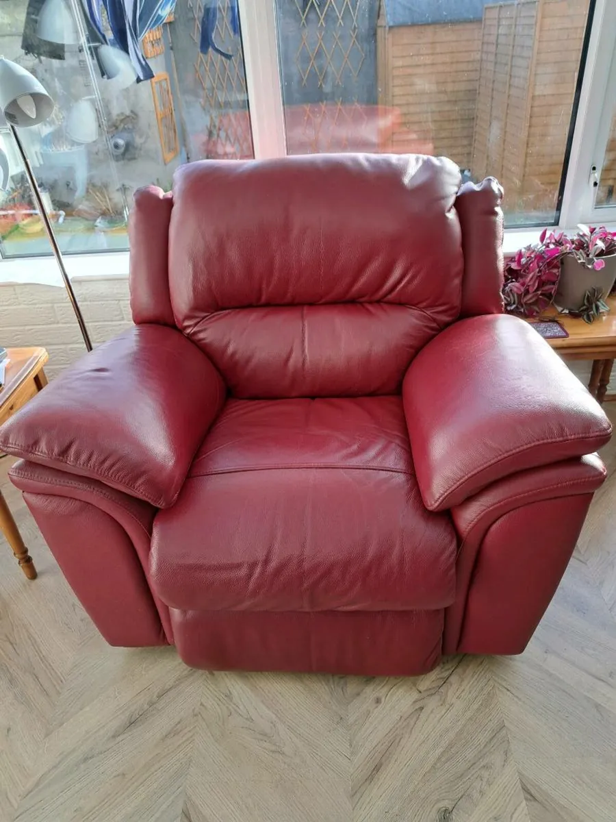 Leather Electric Recling Armchair - Image 1