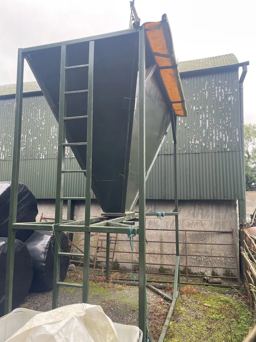 Meal hopper - Image 2