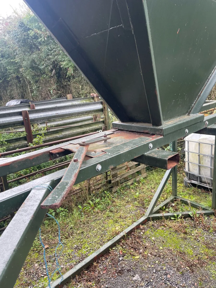 Meal hopper - Image 3