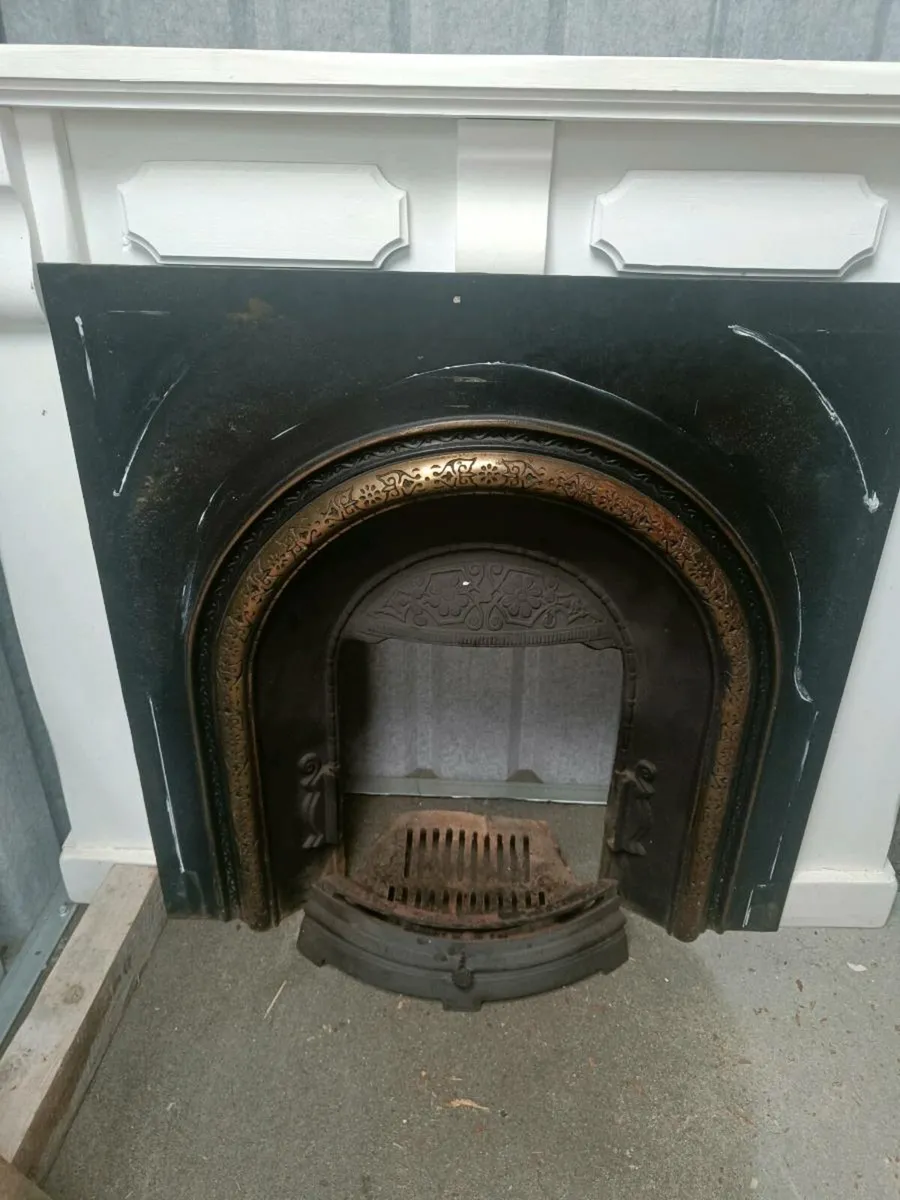 Fireplace and surround - Image 3