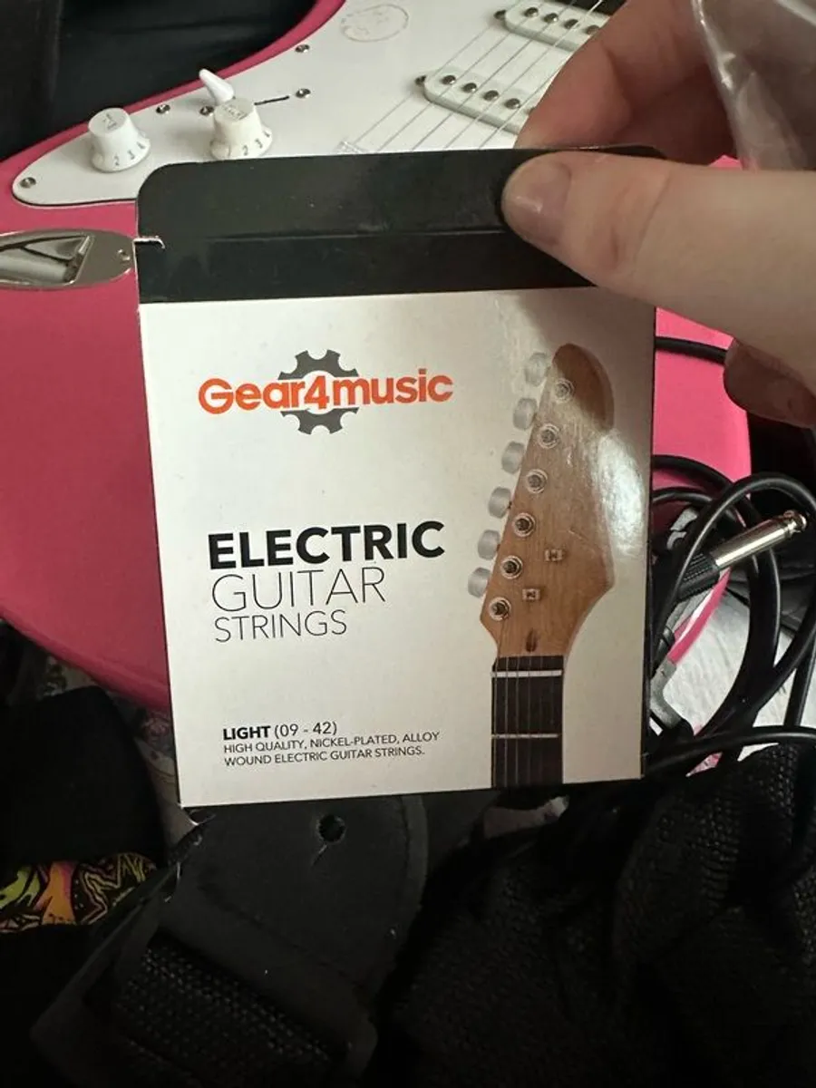 LEFT handed electric pink guitar - Image 3