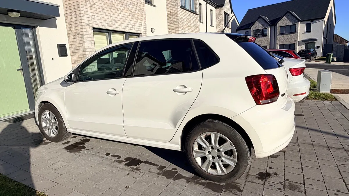 Volkswagen Polo TSI 1.2 Automatic - Image 3