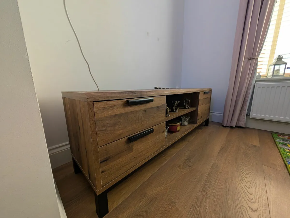 Large TV Stand / Media Unit (150cm) - €50 - Image 4