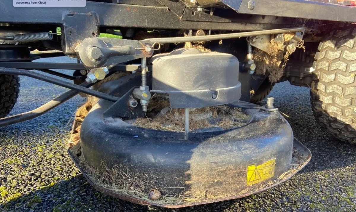 Ride-on Lawnmower - Very Good Condition - Image 3