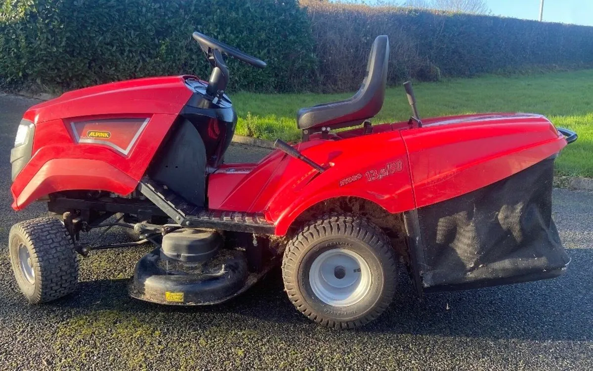 Ride-on Lawnmower - Very Good Condition - Image 1