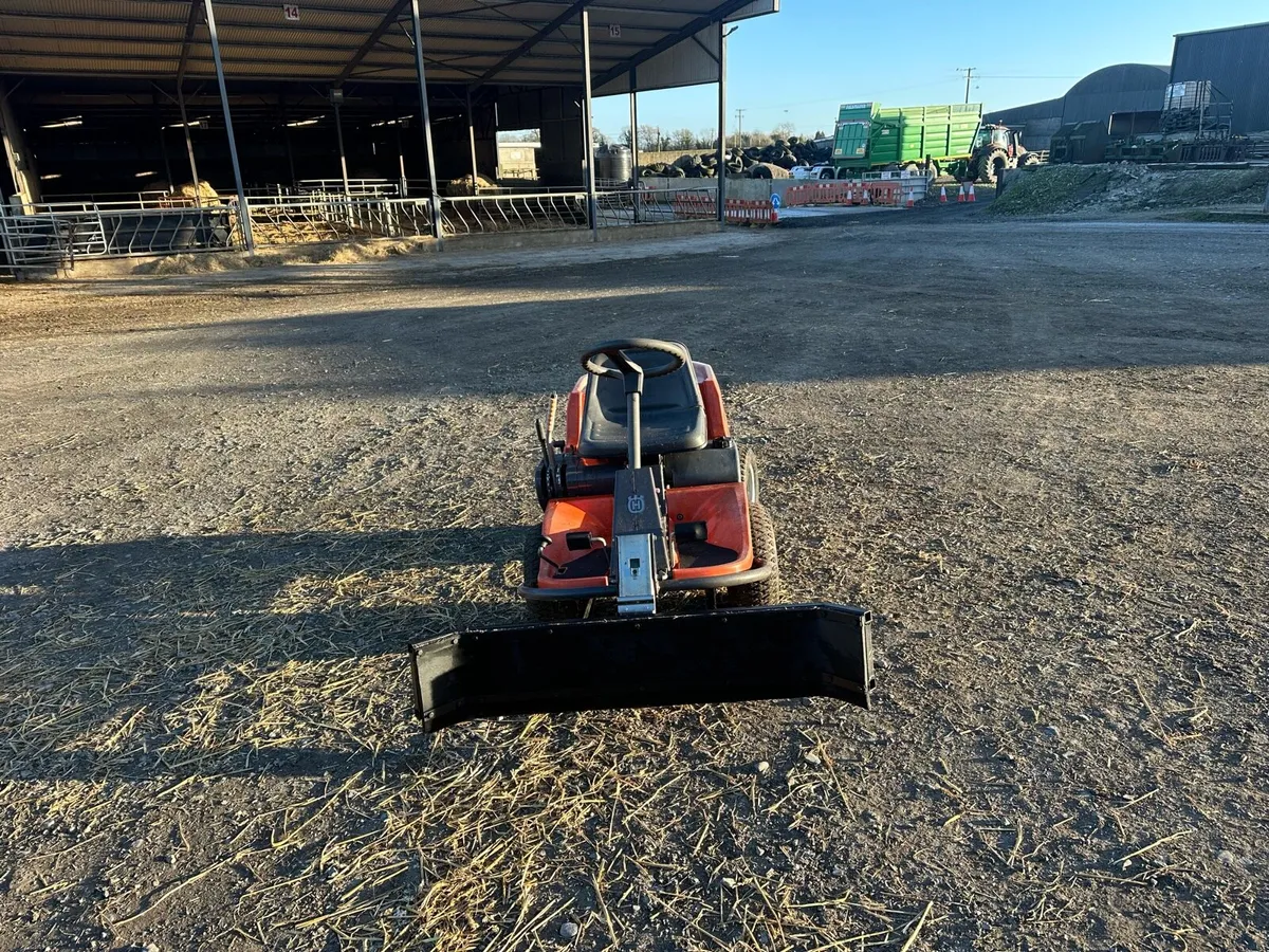 Yard Scraper Rider Ride on Husqvarna - Image 1