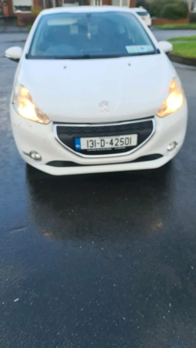 Peugeot 208 2013 - Image 2