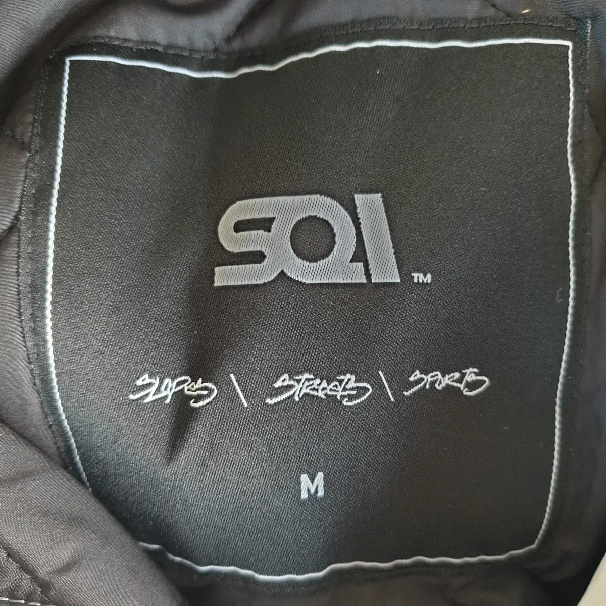 SQI padded hooded ski jacket size M - Image 3