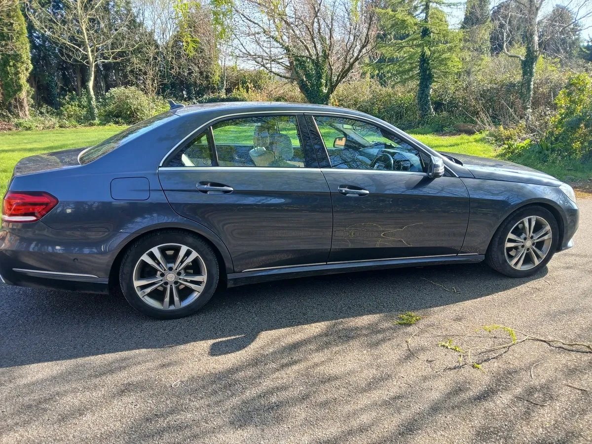 Mercedes-Benz E-Class 2015 - Image 4