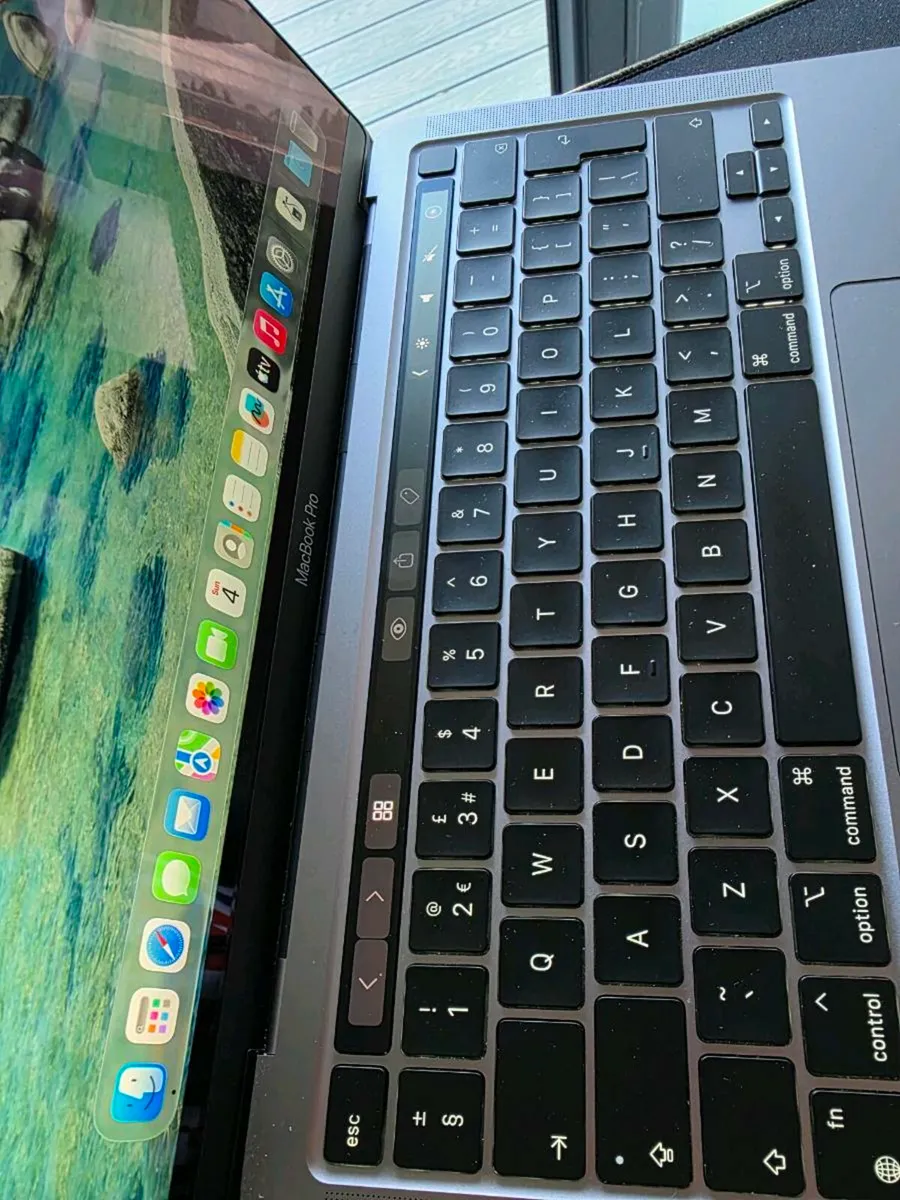 MacBook Pro - Image 4