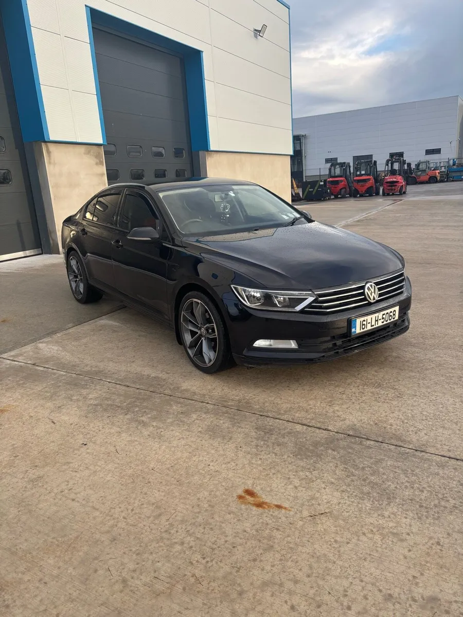 Volkswagen Passat - Image 2