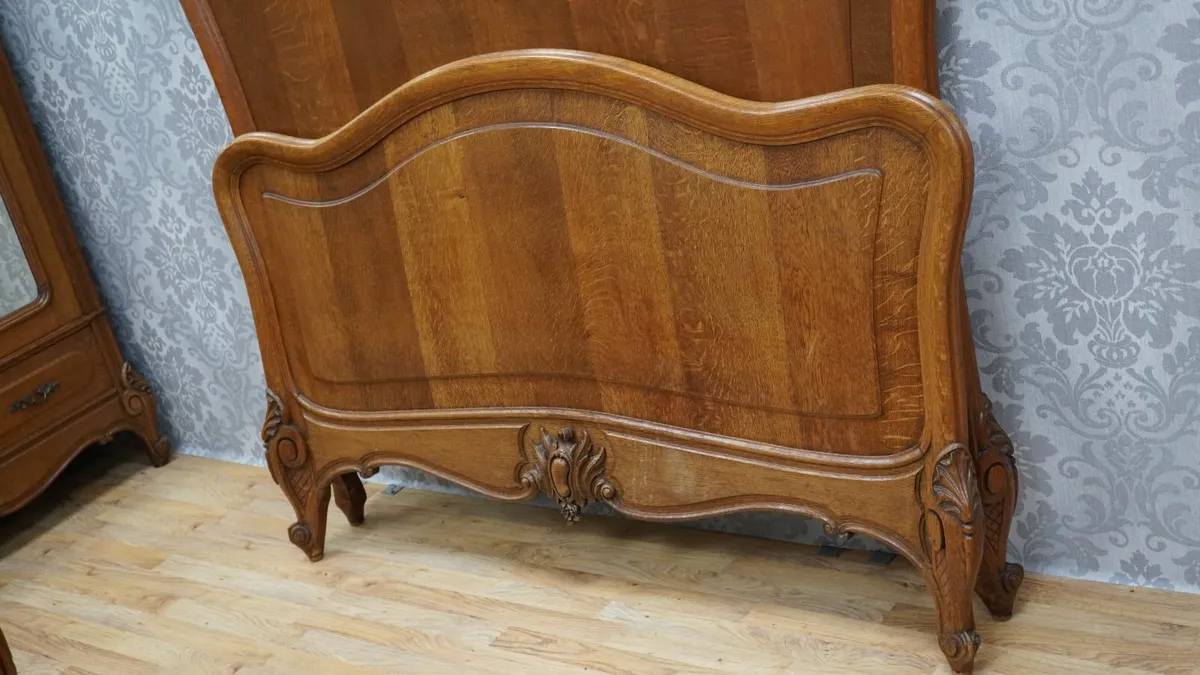 Grand Palais_French Oak Bed - Image 4