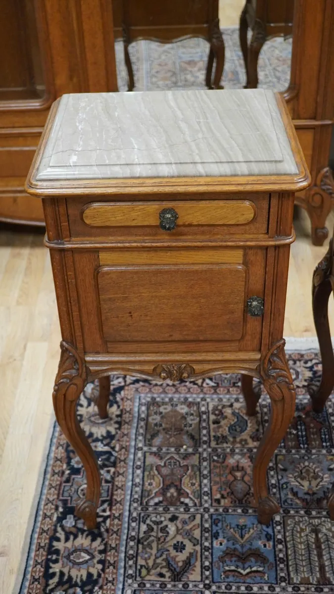 Grand Palais_Pair of French Marble-Top Bedside Cab - Image 2