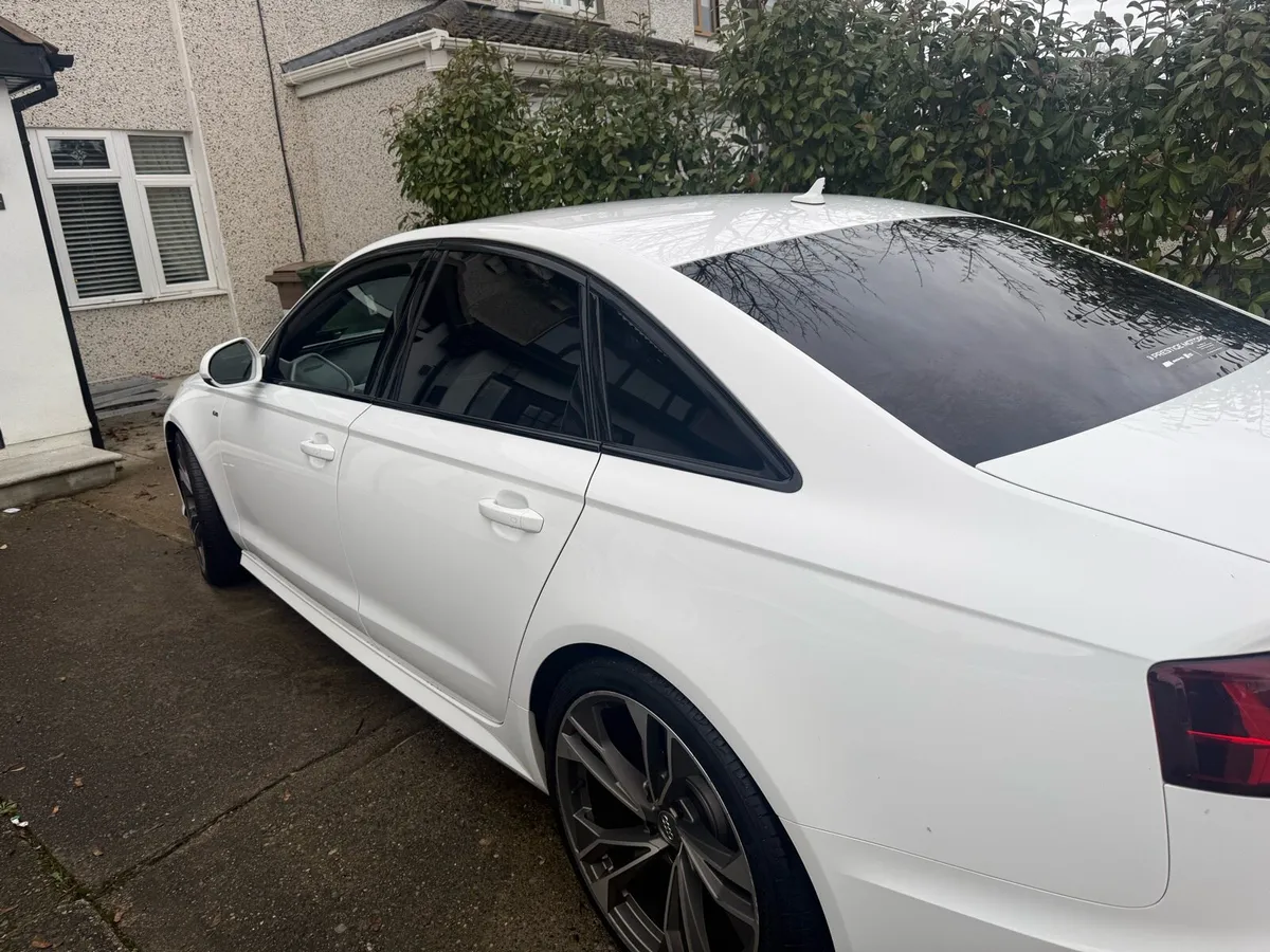 Audi A6 - Image 2
