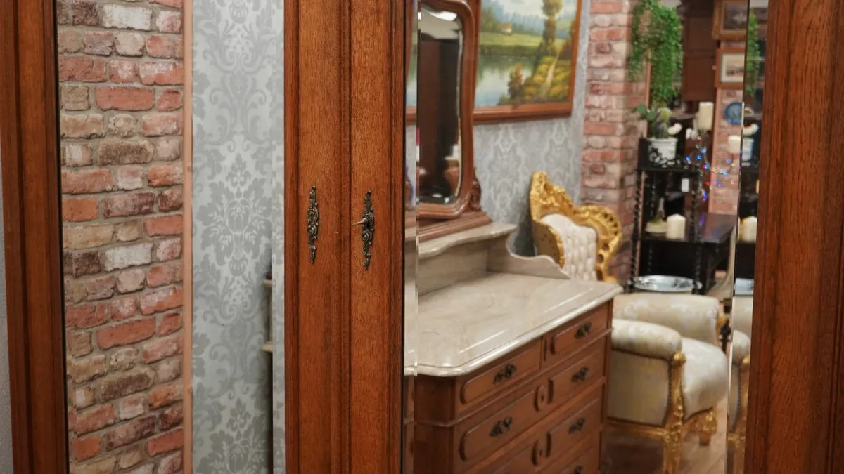 Grand Palais_Antique French Armoire / Wardrobe - Image 4